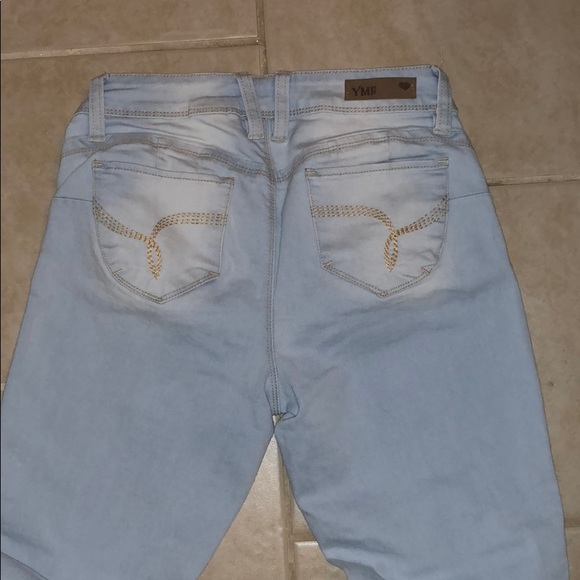 Capris - Picture 4 of 4